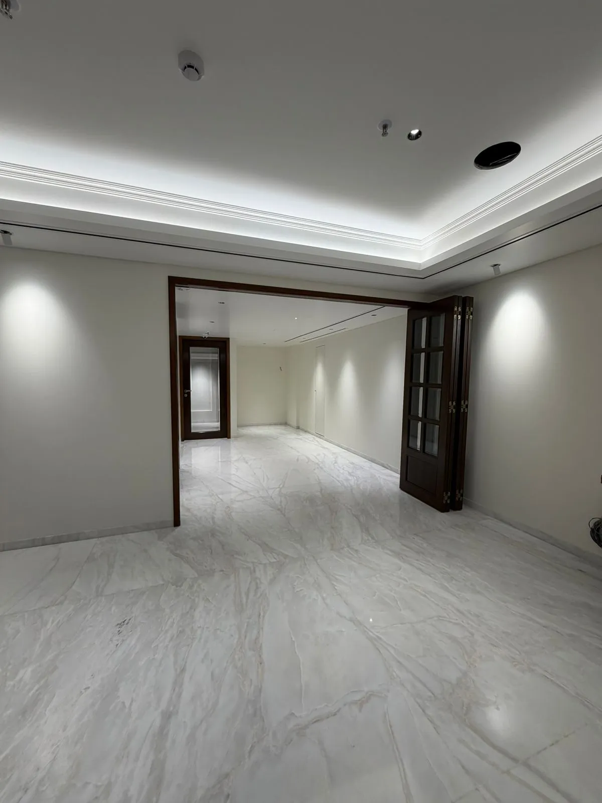 Utsav Seth and Manjari Seth Residence