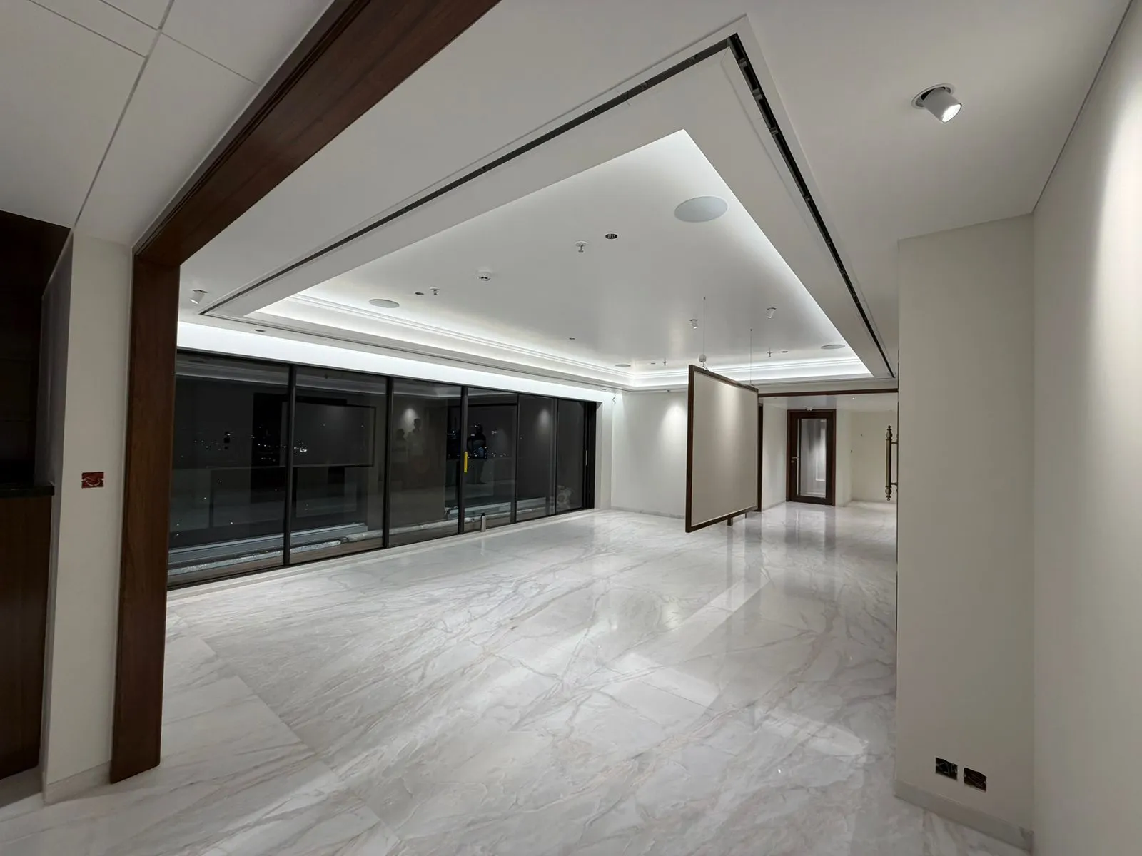 Utsav Seth and Manjari Seth Residence photo 9